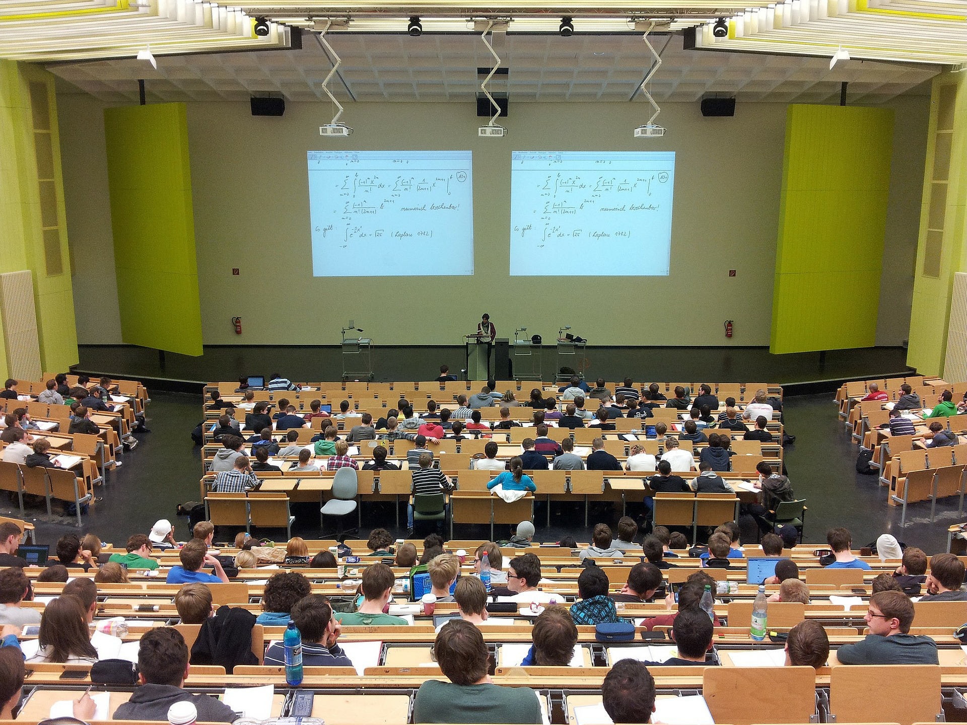 Can active learning in college classrooms disrupt patterns of under-representation in STEM?
