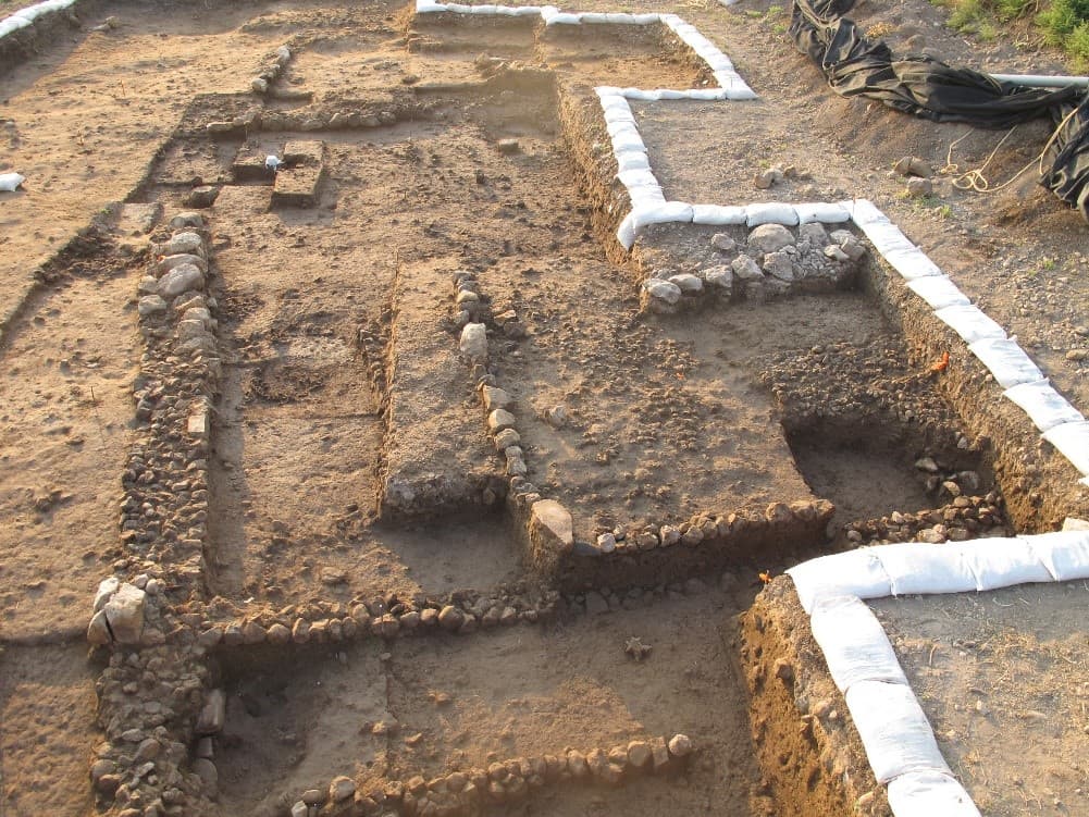 Have the ancestors become too much to bear? Emergence of cremation 9000 years ago in the Near East